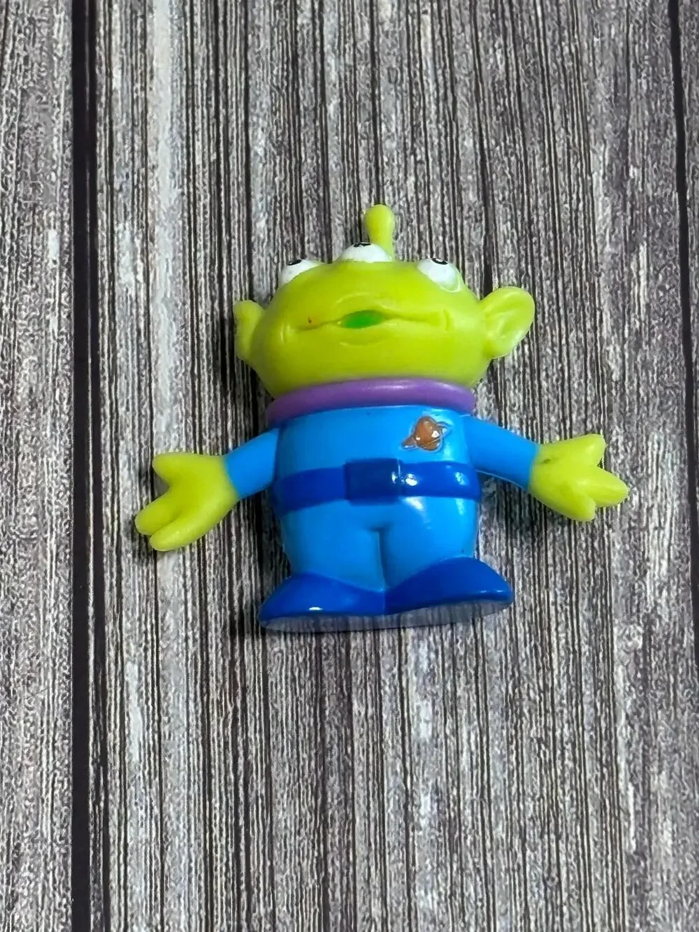 Disney Pixar Toy Story Pizza Planet Alien Figure PVC Cake Topper Toy 1.5”